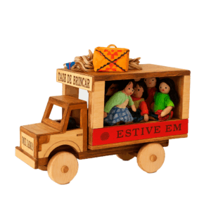 Brinquedo – ‘Caminhão Pau-de-Arara’ em Madeira