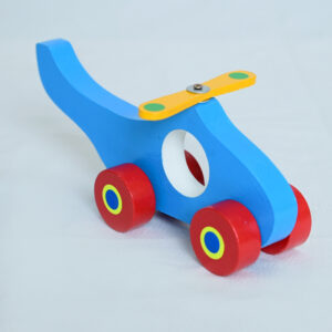 Brinquedo decorativo em madeira