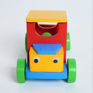 Brinquedo decorativo em madeira